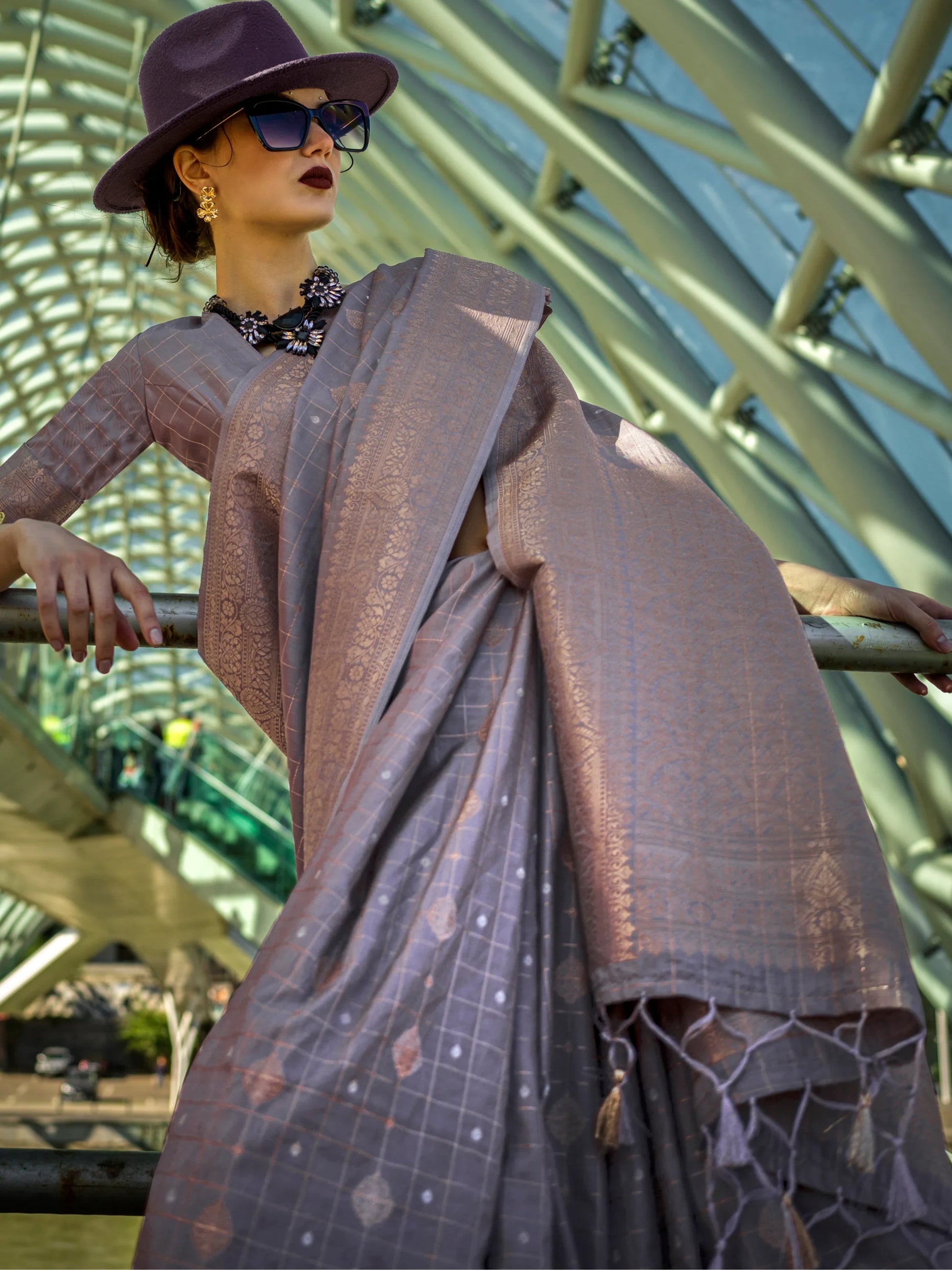 Alluring Lilac Zari Weaving Silk Traditional Saree With Blouse - Zeel Clothing