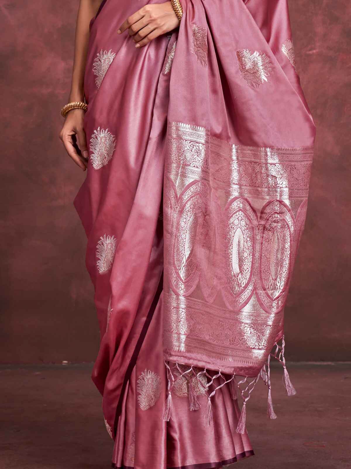 Alluring Pink Zari Weaving Silk Traditional Saree With Blouse - Zeel Clothing