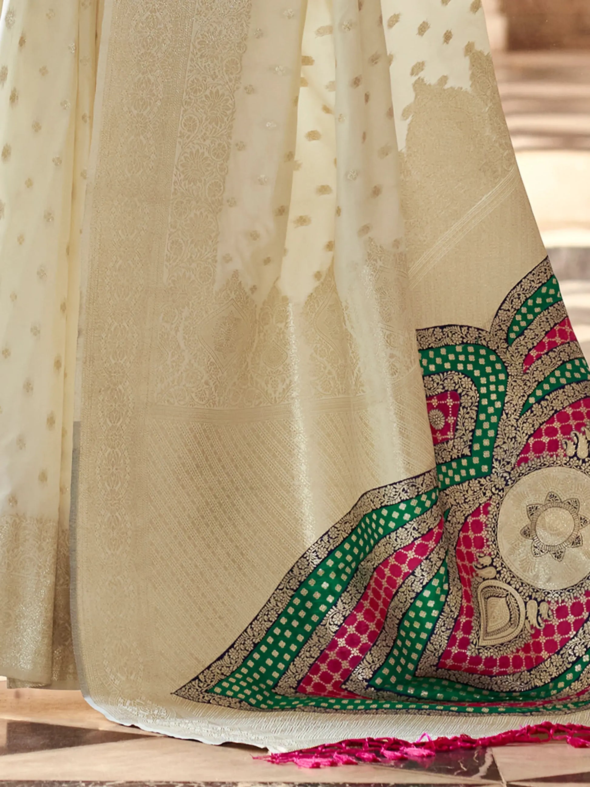 Amazing Off-White Zari Weaving Silk Traditional Saree With Blouse - Zeel Clothing