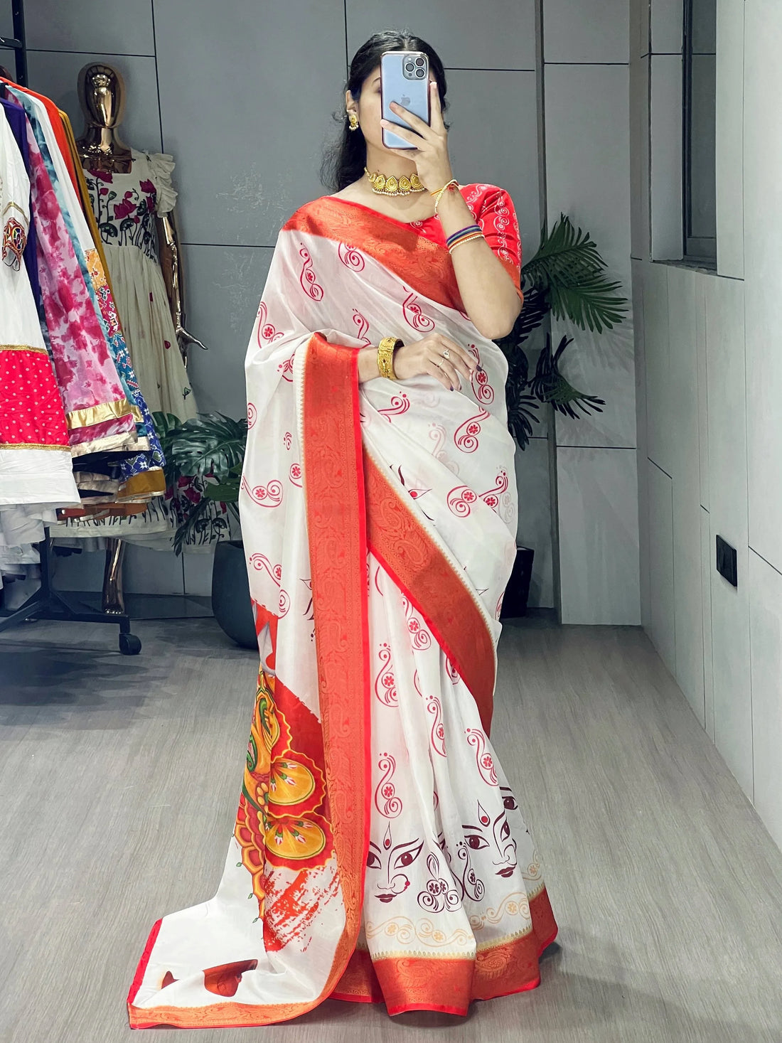 Amazing White Printed Silk Traditional Saree With Blouse