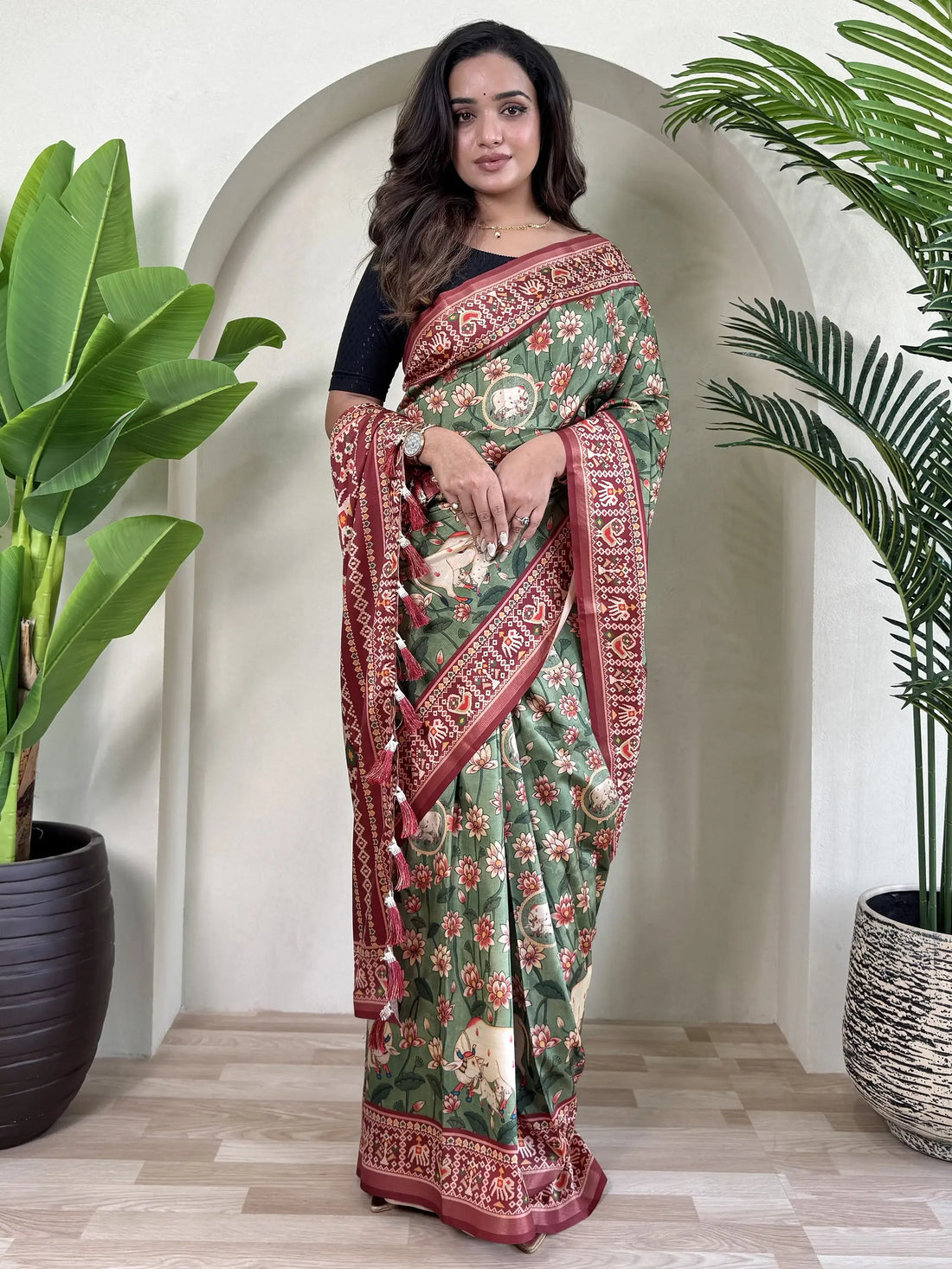 Astonishing Green Pichwai Printed Viscose Silk Traditional Saree With Blouse - Zeel Clothing