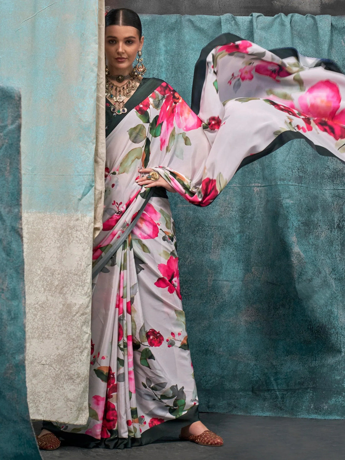 Attractive White Floral Printed Crepe Casual Wear Saree With Blouse