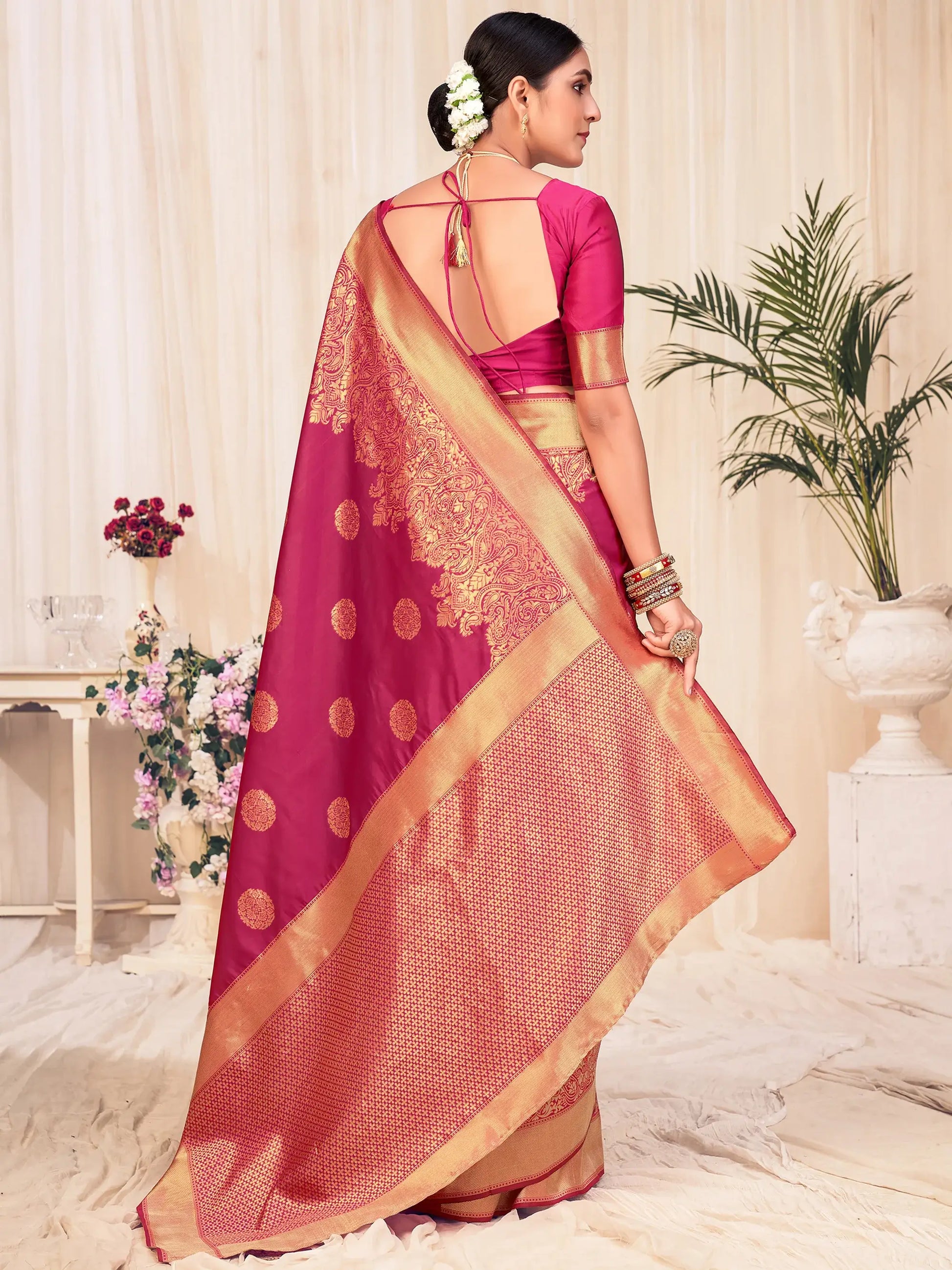 Beautiful Red Weaving Banarasi Silk Wedding Wear Saree - Zeel Clothing