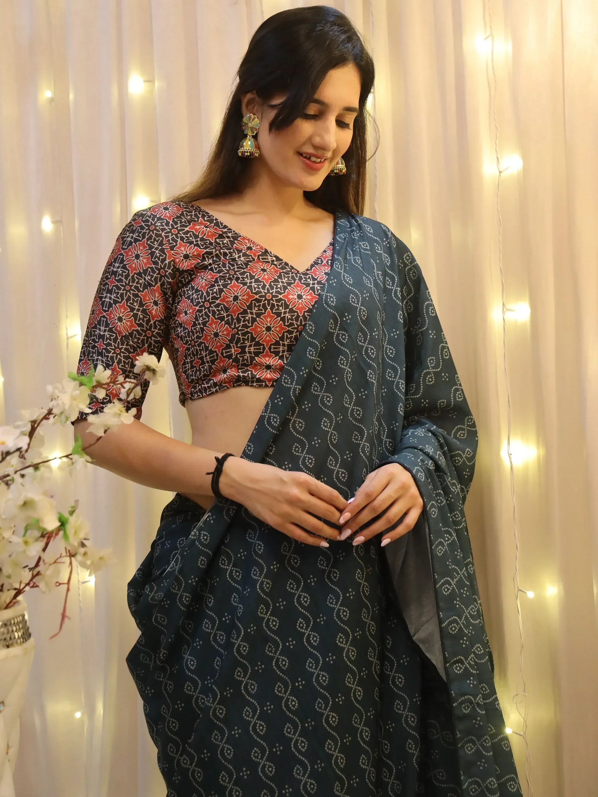 Beautiful Teal Blue Digital Printed Crepe Saree With Blouse - Zeel Clothing