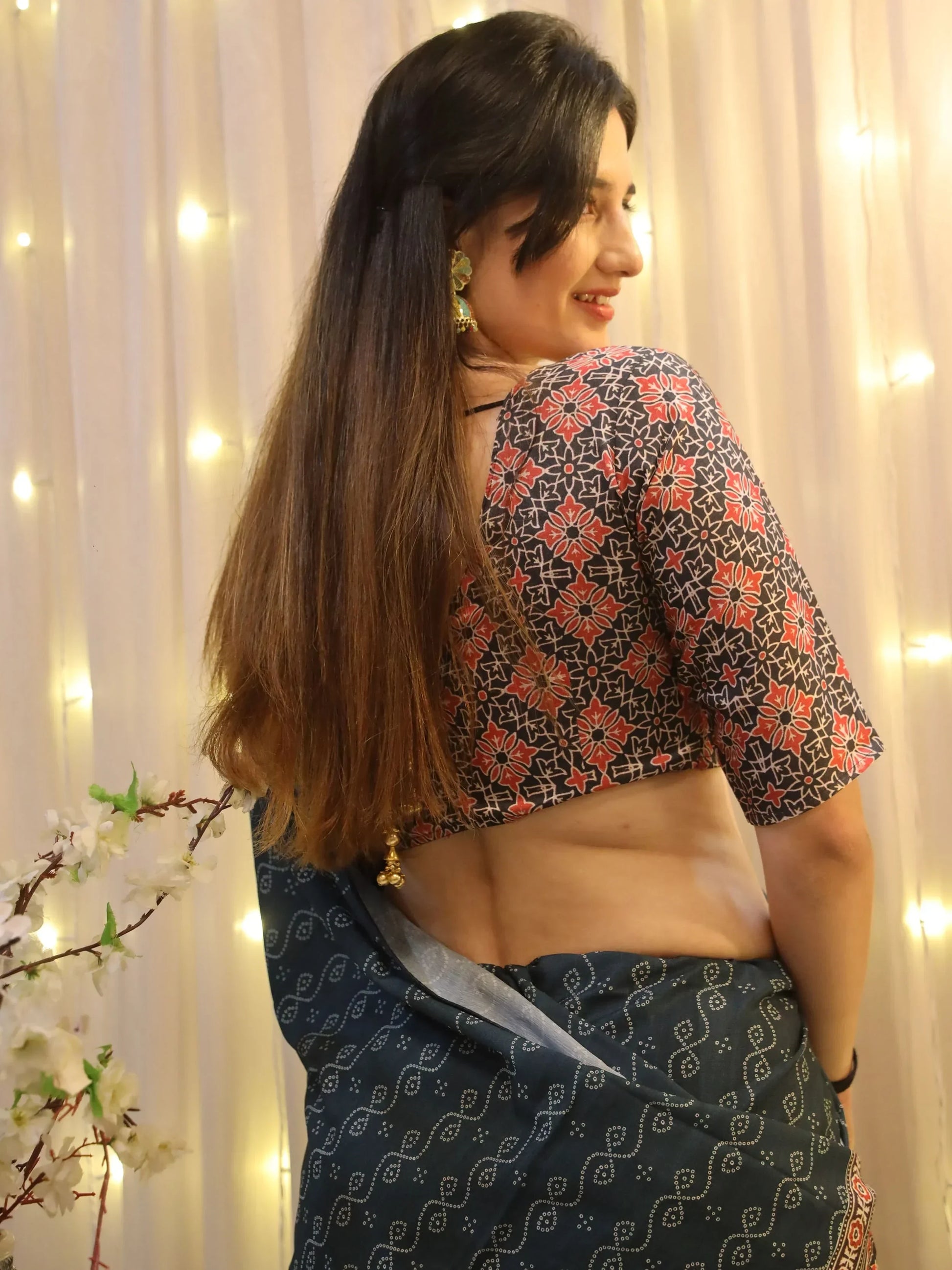 Beautiful Teal Blue Digital Printed Crepe Saree With Blouse - Zeel Clothing