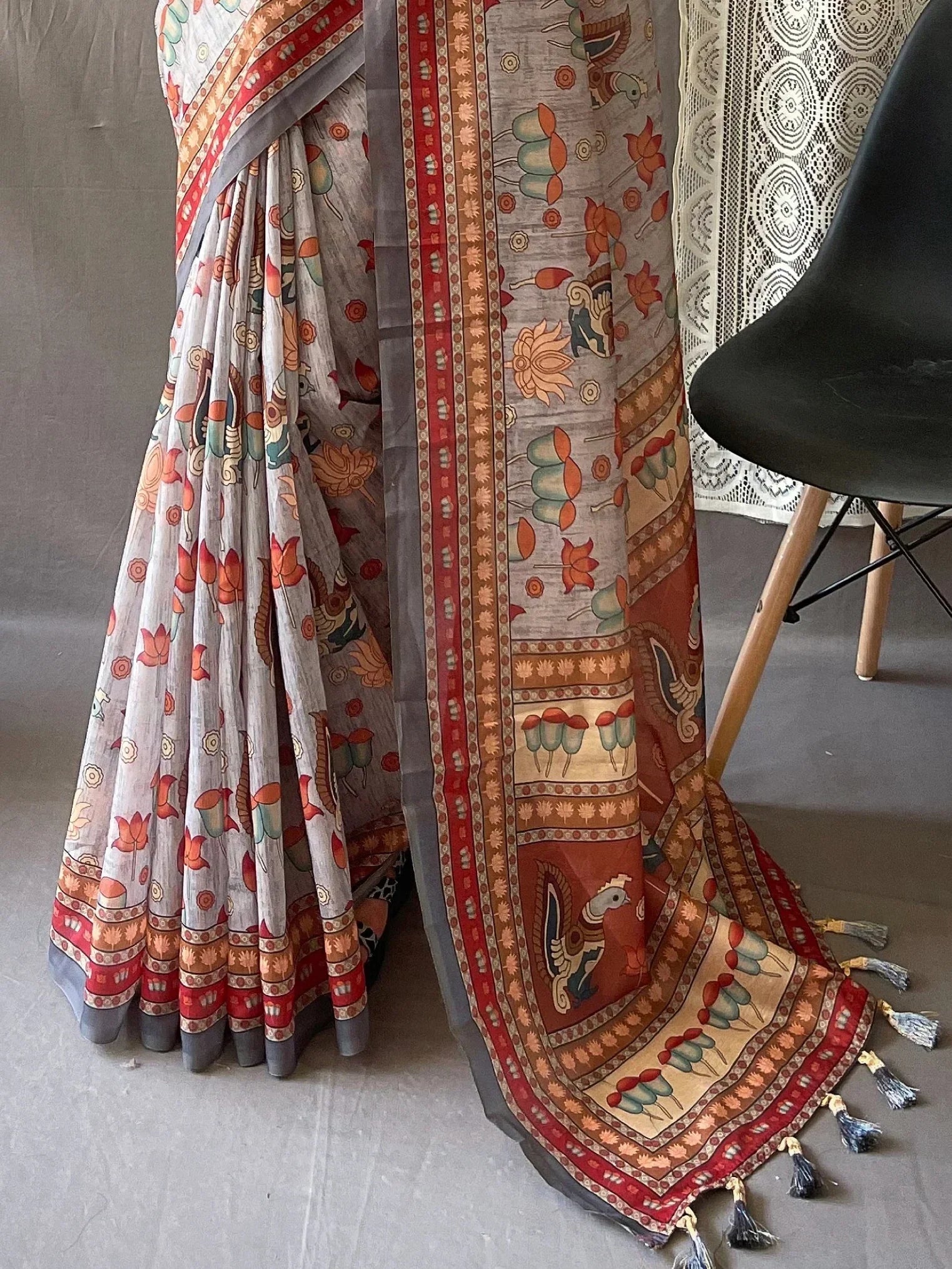 Bewitching Light Grey Kalamkari Print Cotton Traditional Saree - Zeel Clothing