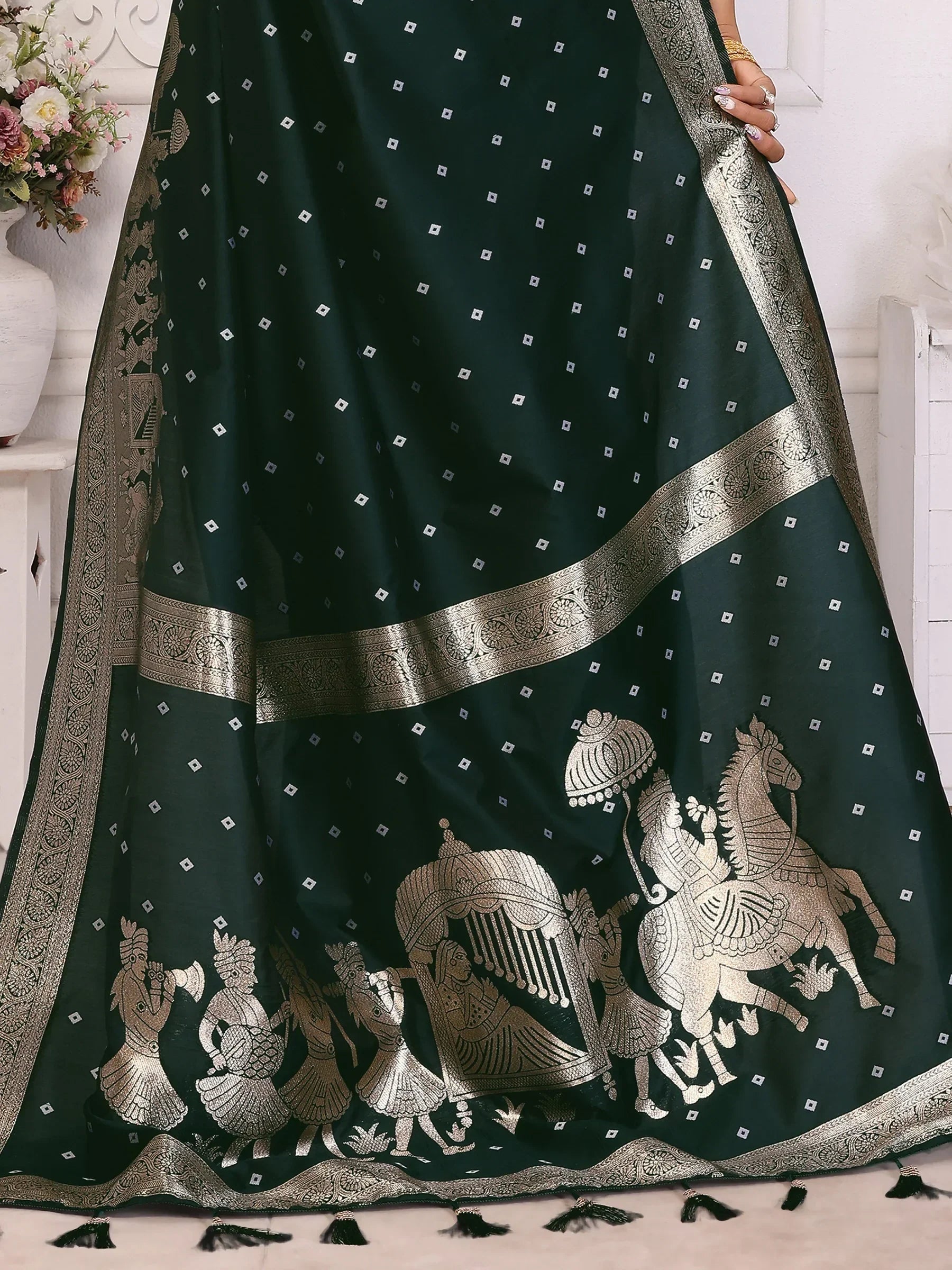 Captivating Bottle Green Zari Weaving Kochi Silk Mehendi Wear Saree With Blouse - Zeel Clothing