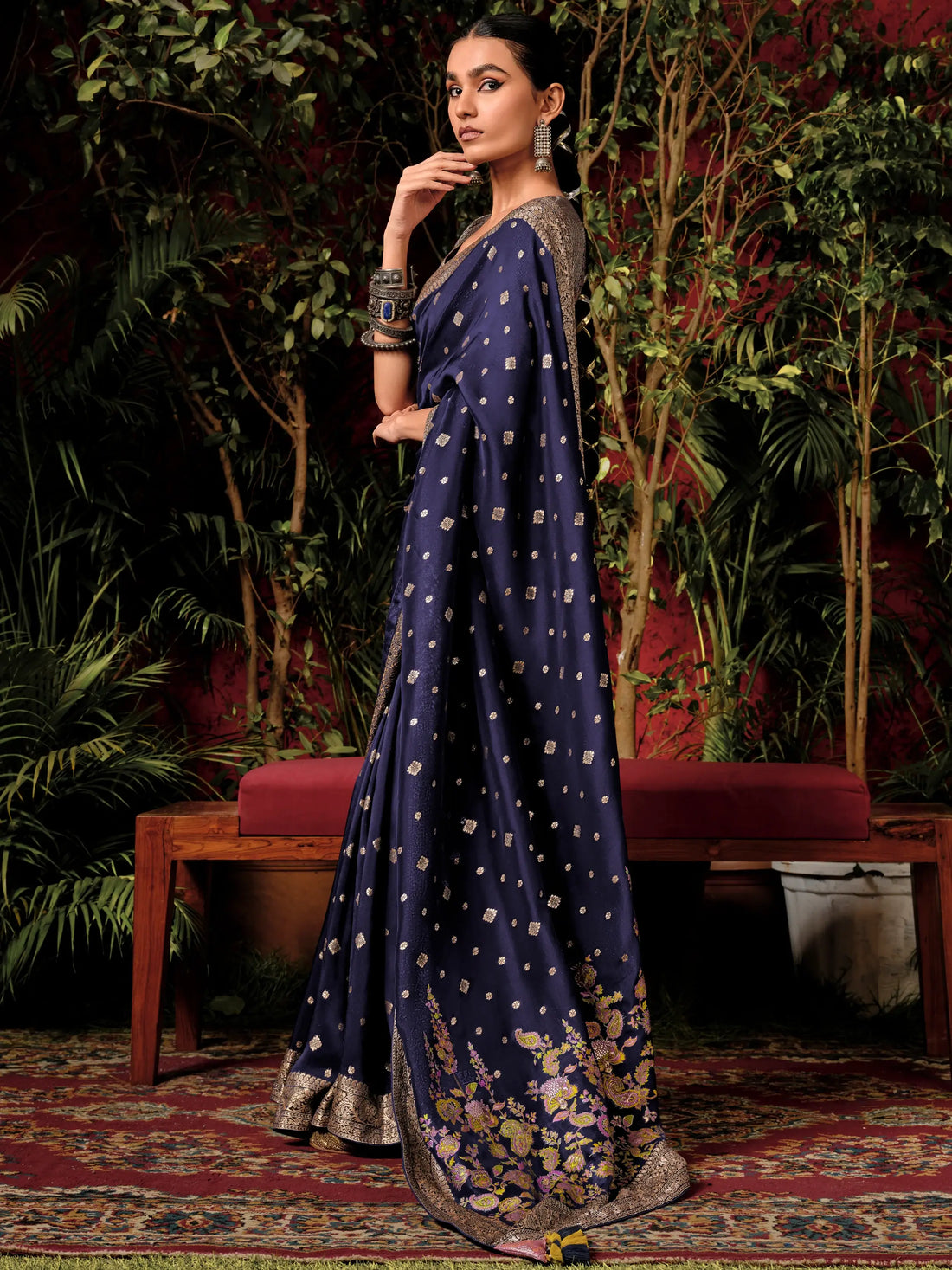 Captivating Navy Blue Zari Weaving Silk Traditional Saree With Blouse - Zeel Clothing