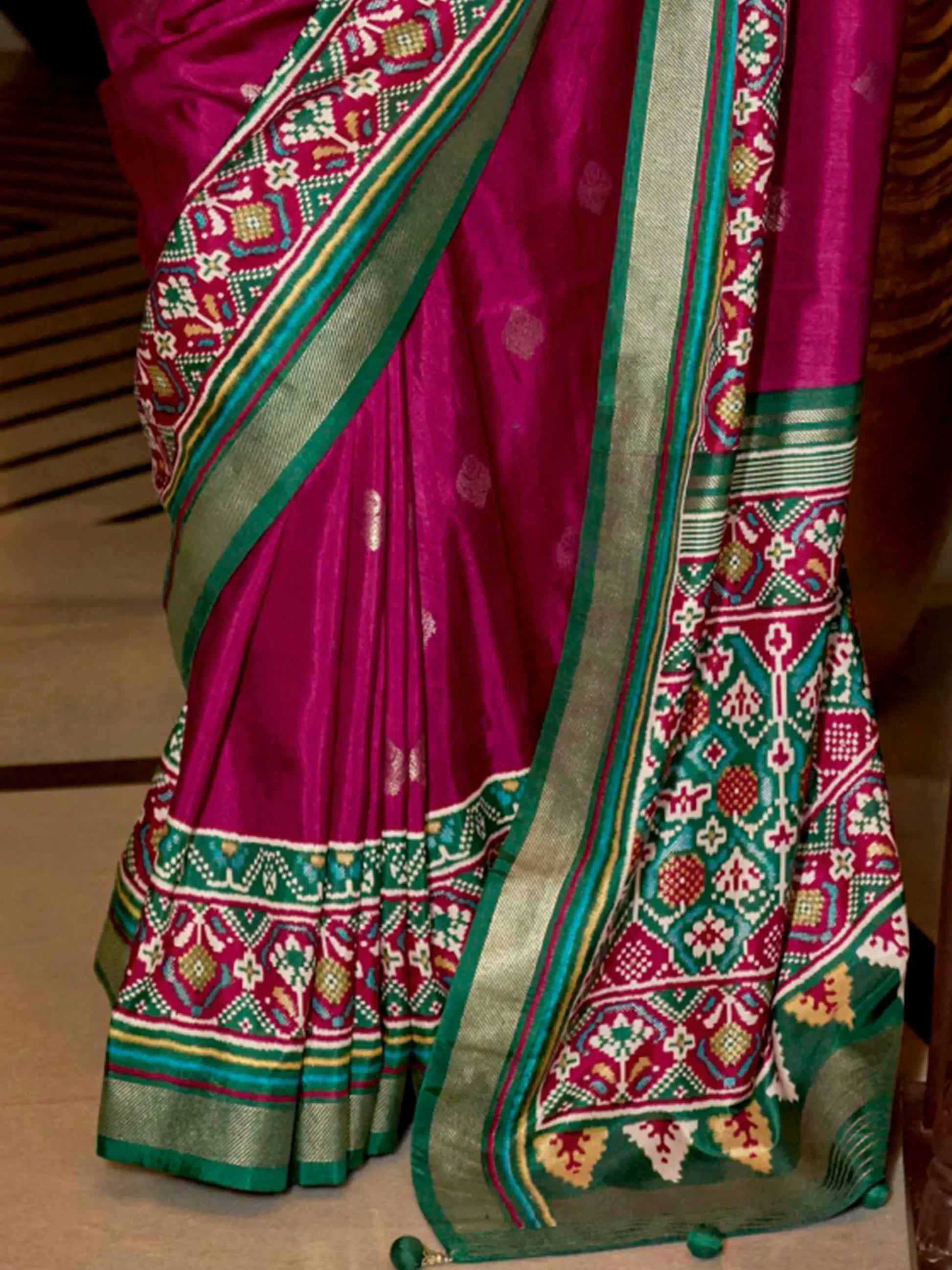 Captivating Rani Pink Patola Printed Silk Traditional Saree With Blouse - Zeel Clothing