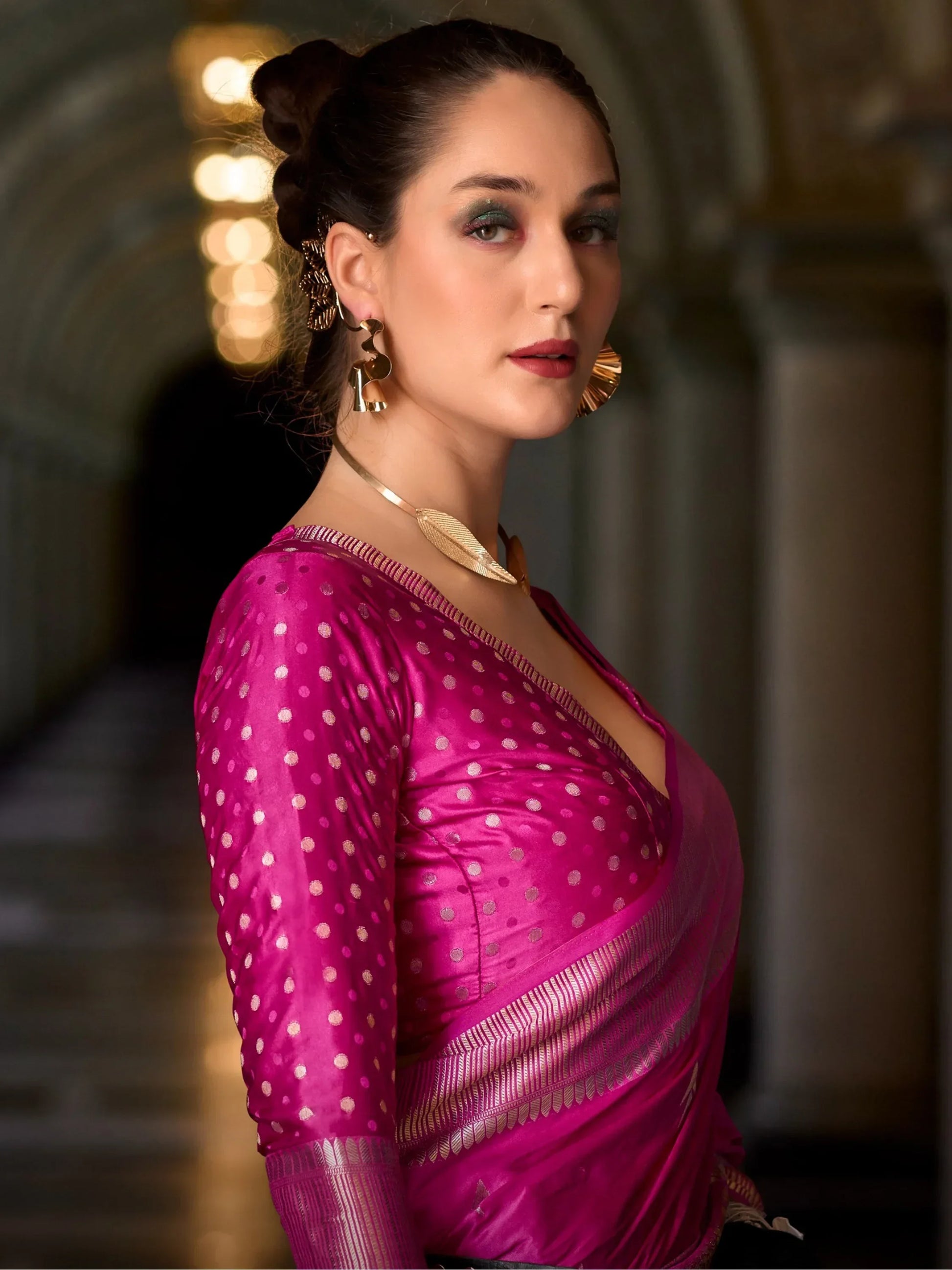 Charming Magenta Zari Weaving Silk Wedding Wear Saree With Blouse - Zeel Clothing