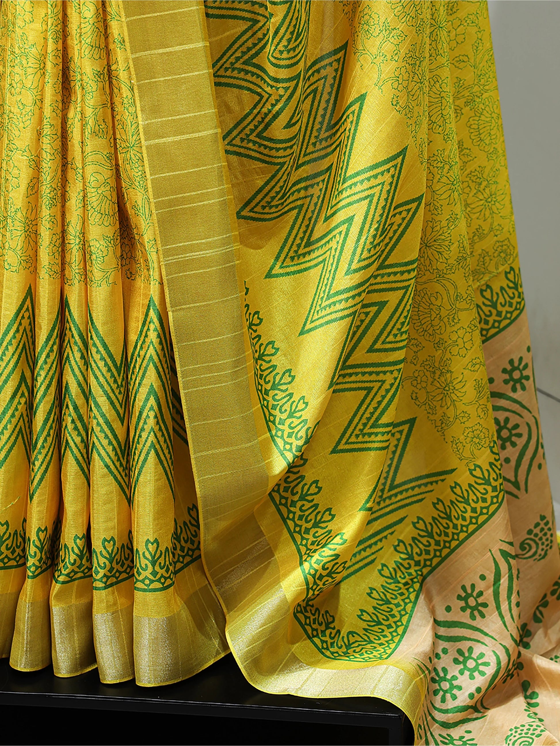 Charming Yellow Digital Printed Handloom Kotha Border Saree With Blouse - Zeel Clothing