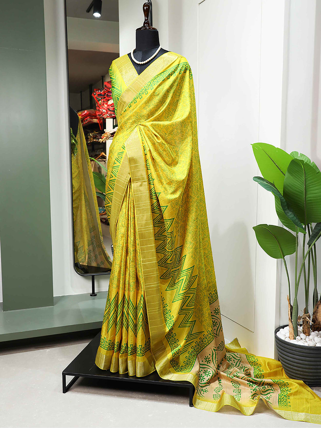 Charming Yellow Digital Printed Handloom Kotha Border Saree With Blouse - Zeel Clothing
