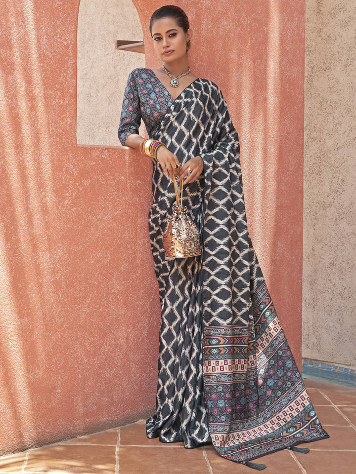 Dazzling Black Digital Printed Crepe Traditional Saree With Blouse - Zeel Clothing