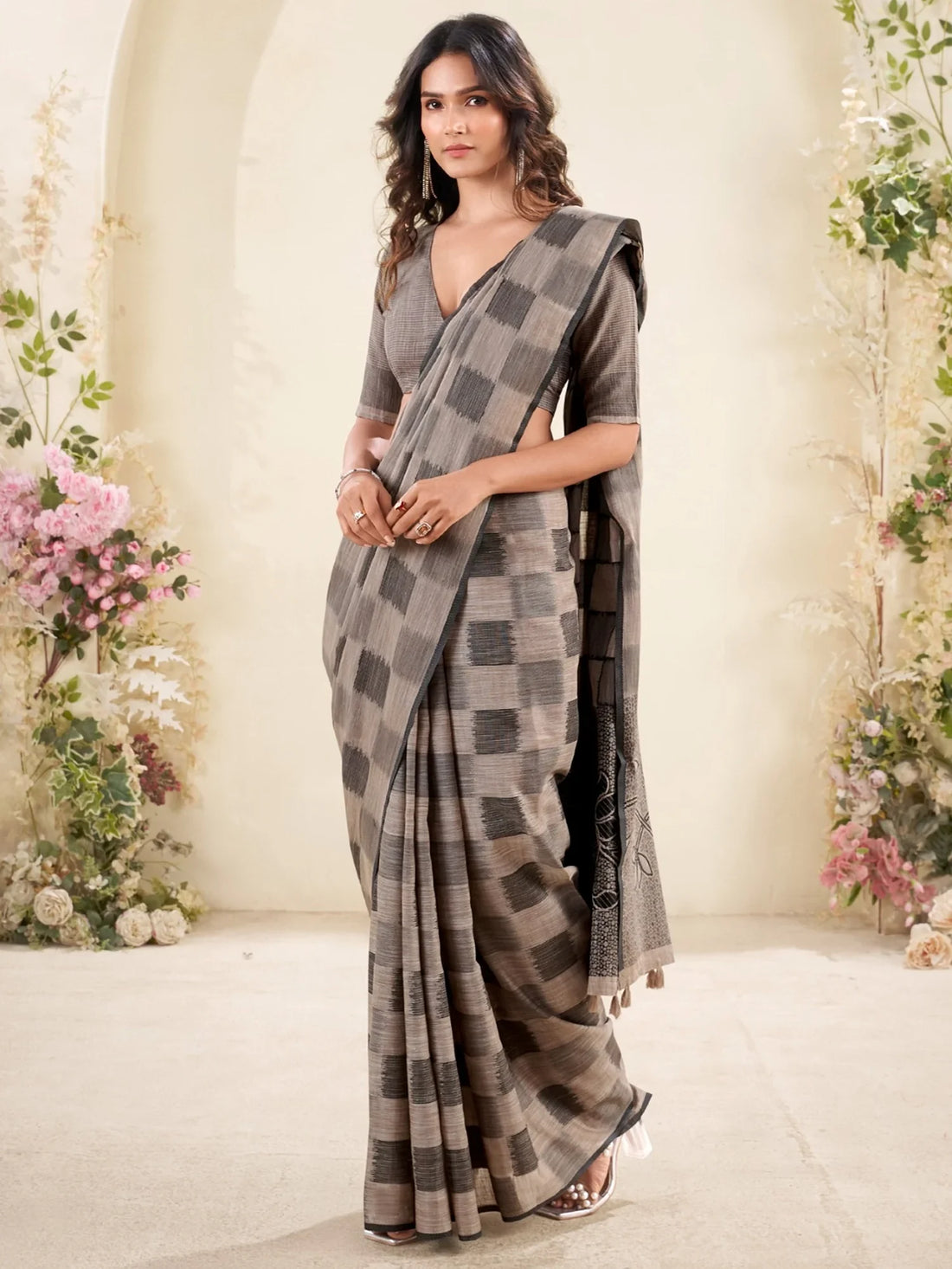 Fascinating Grey Printed Linen Casual Wear Saree With Blouse