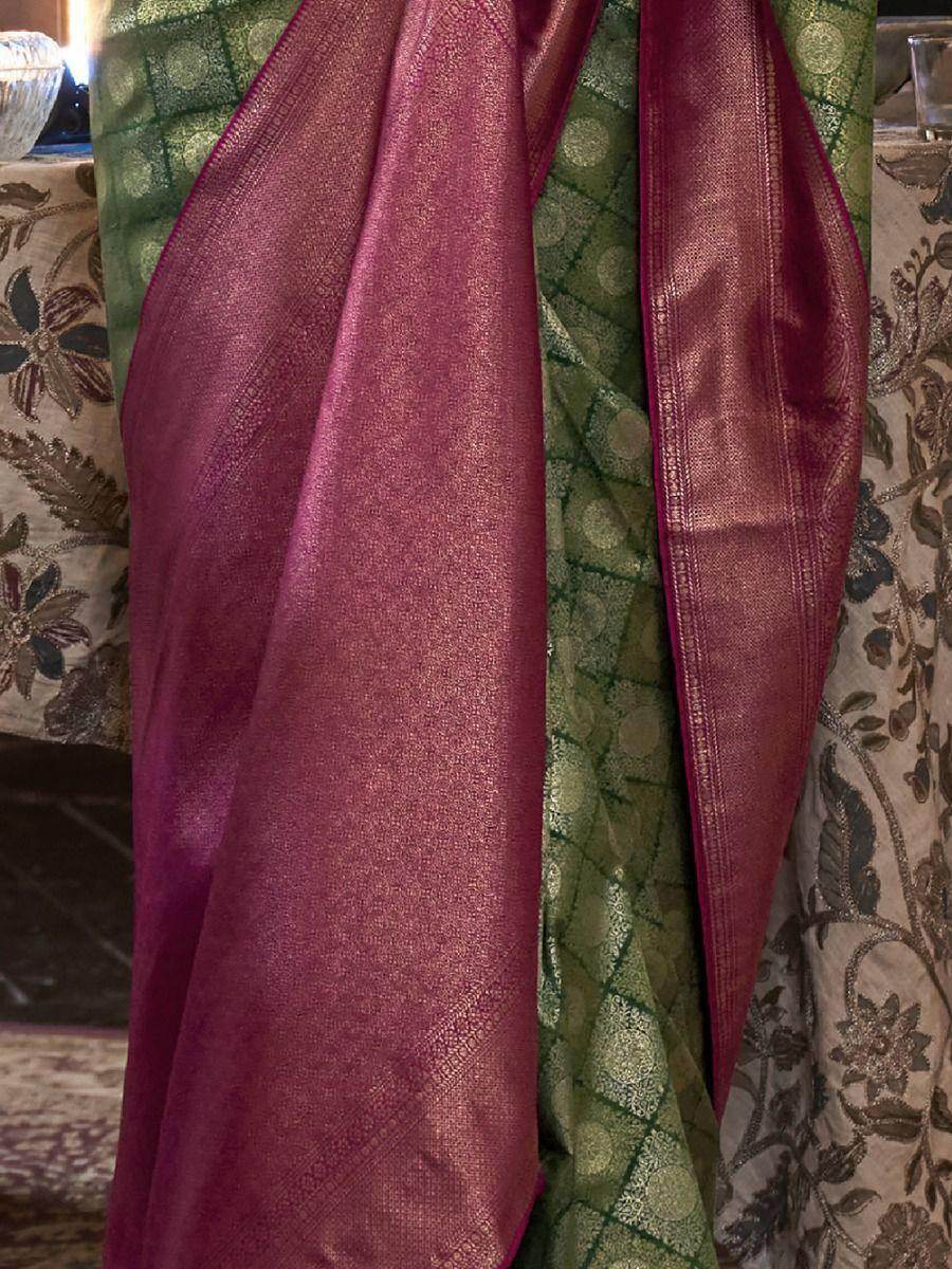 Fascinating Light Green Zari Woven Kanjivaram Silk Traditional Saree - Zeel Clothing