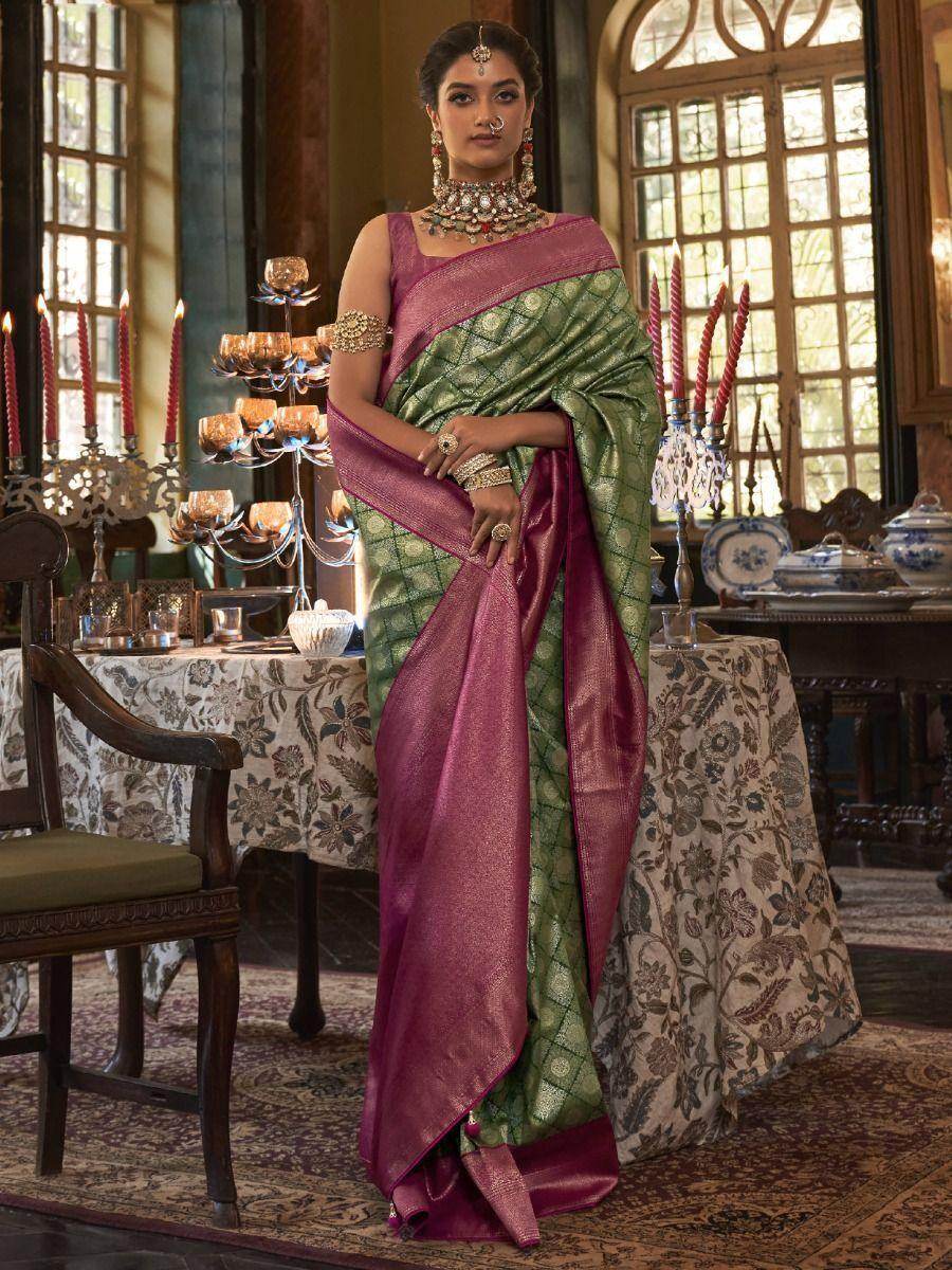 Fascinating Light Green Zari Woven Kanjivaram Silk Traditional Saree - Zeel Clothing