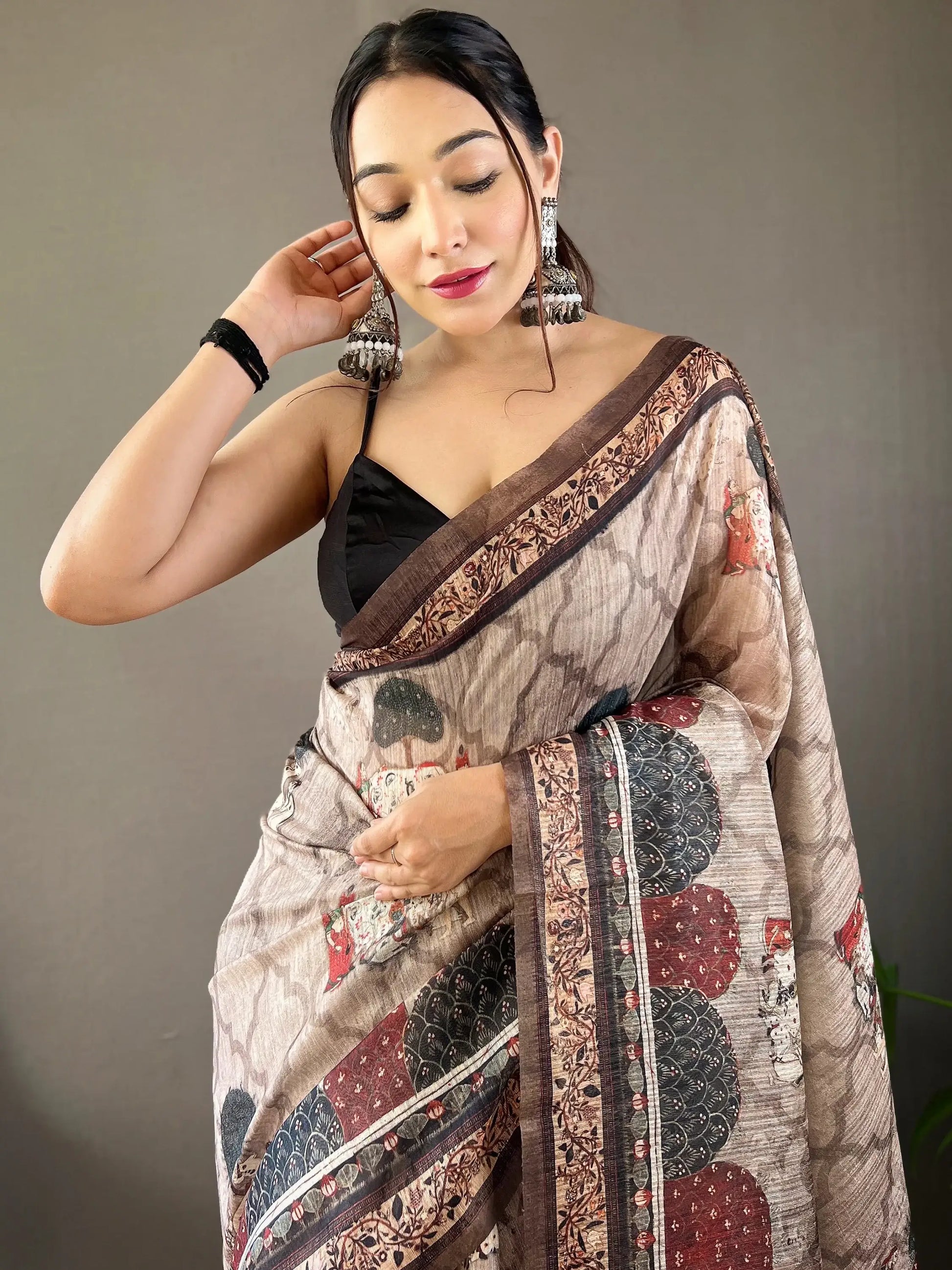 Gorgeous Off White Printed Silk Traditional Saree With Blouse - Zeel Clothing