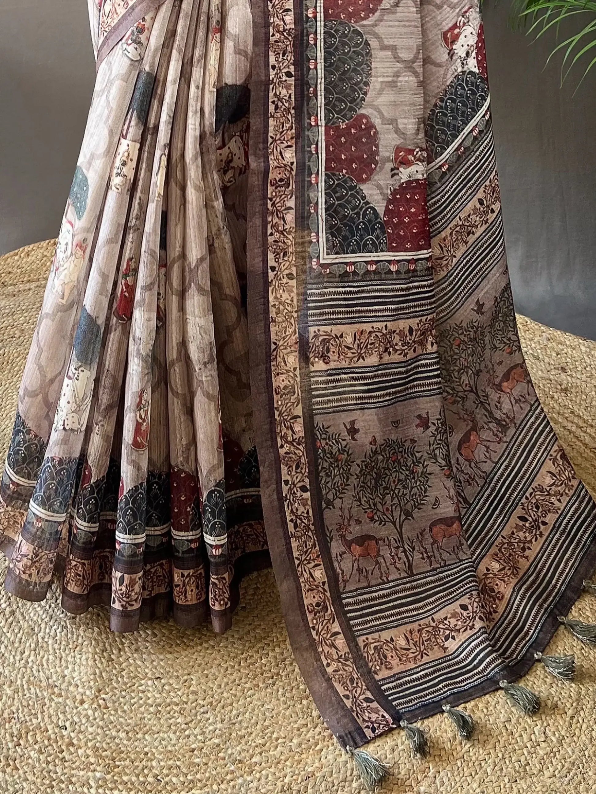 Gorgeous Off White Printed Silk Traditional Saree With Blouse - Zeel Clothing