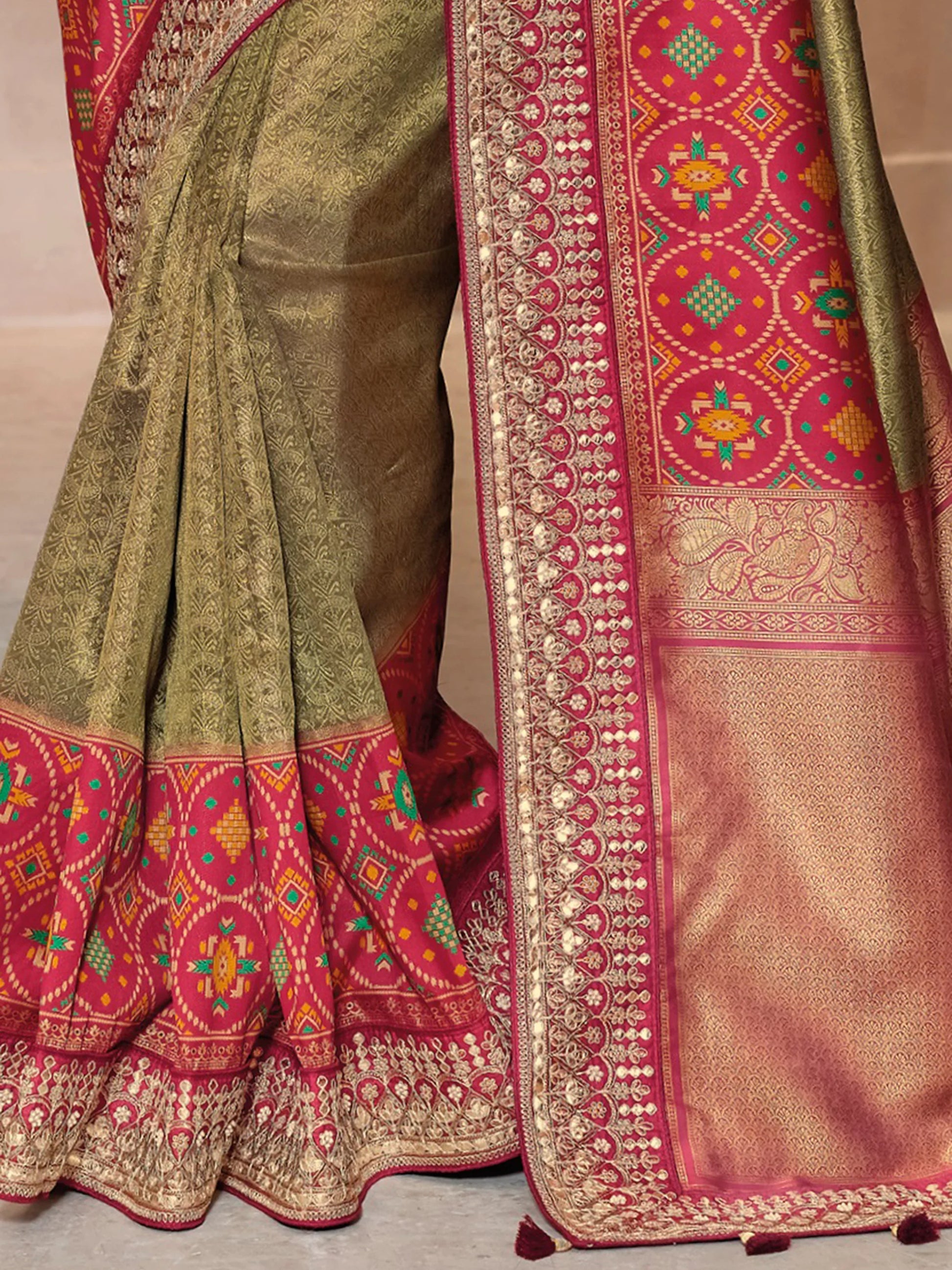 Magnetic Olive Green Weaving Kanjivaram Silk Festival Wear Saree - Zeel Clothing