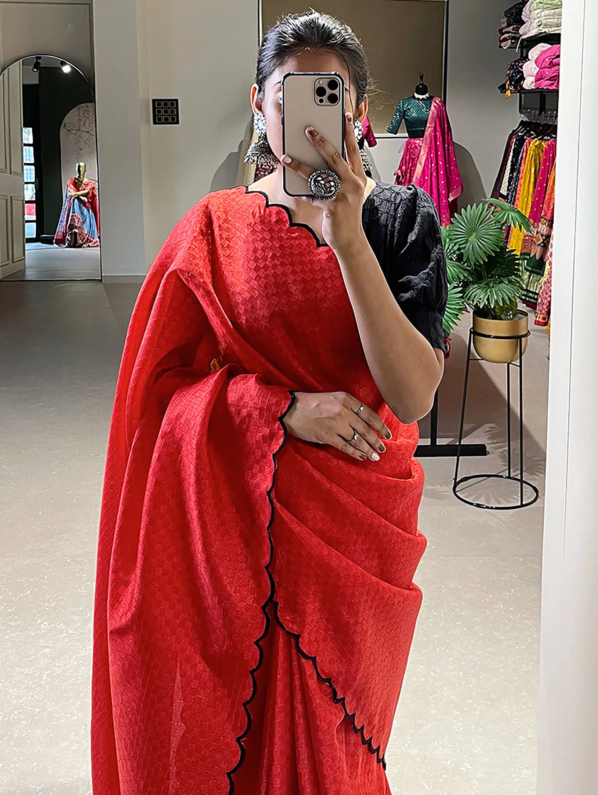 Marvelous Red Arca Work Gadhawal Chex Classic Saree With Blouse - Zeel Clothing