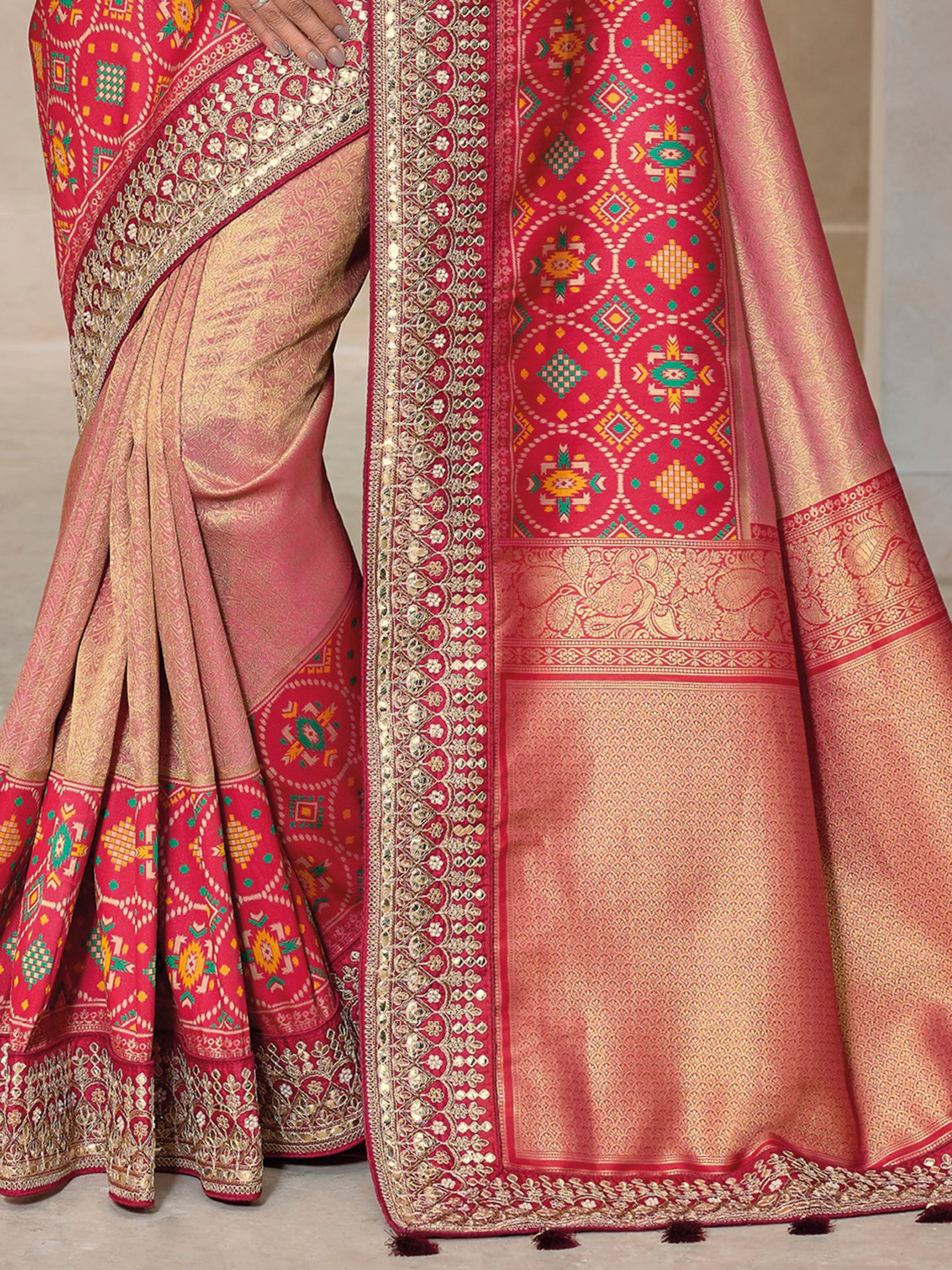Stunning Peach Weaving Kanjivaram Silk Traditional Saree With Blouse
