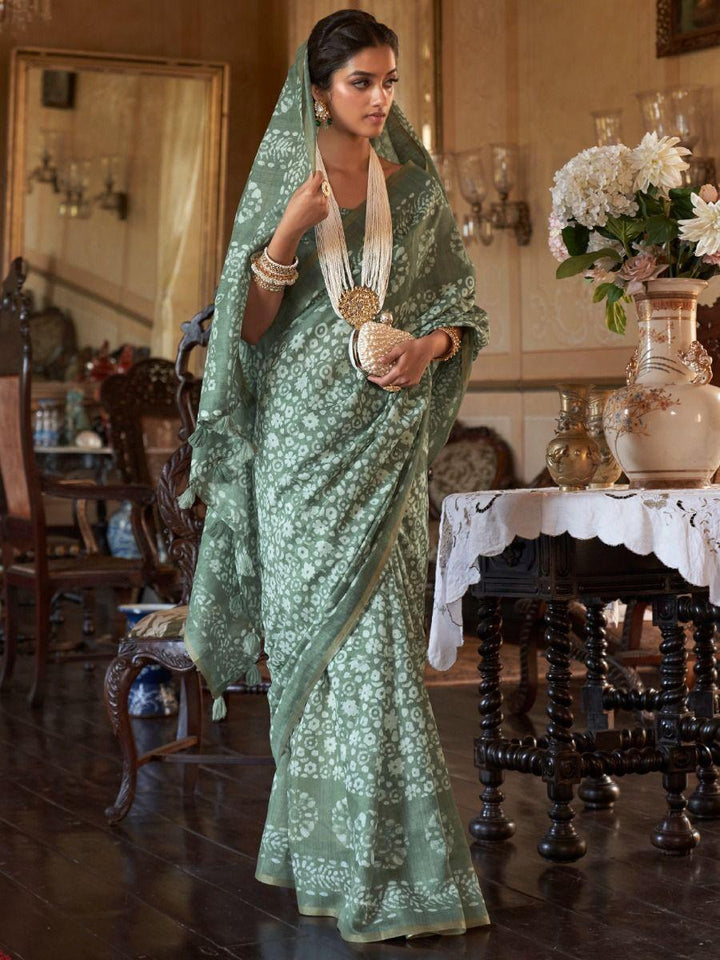 Designating Green Floral Printed Cotton Contemporary Wear Saree