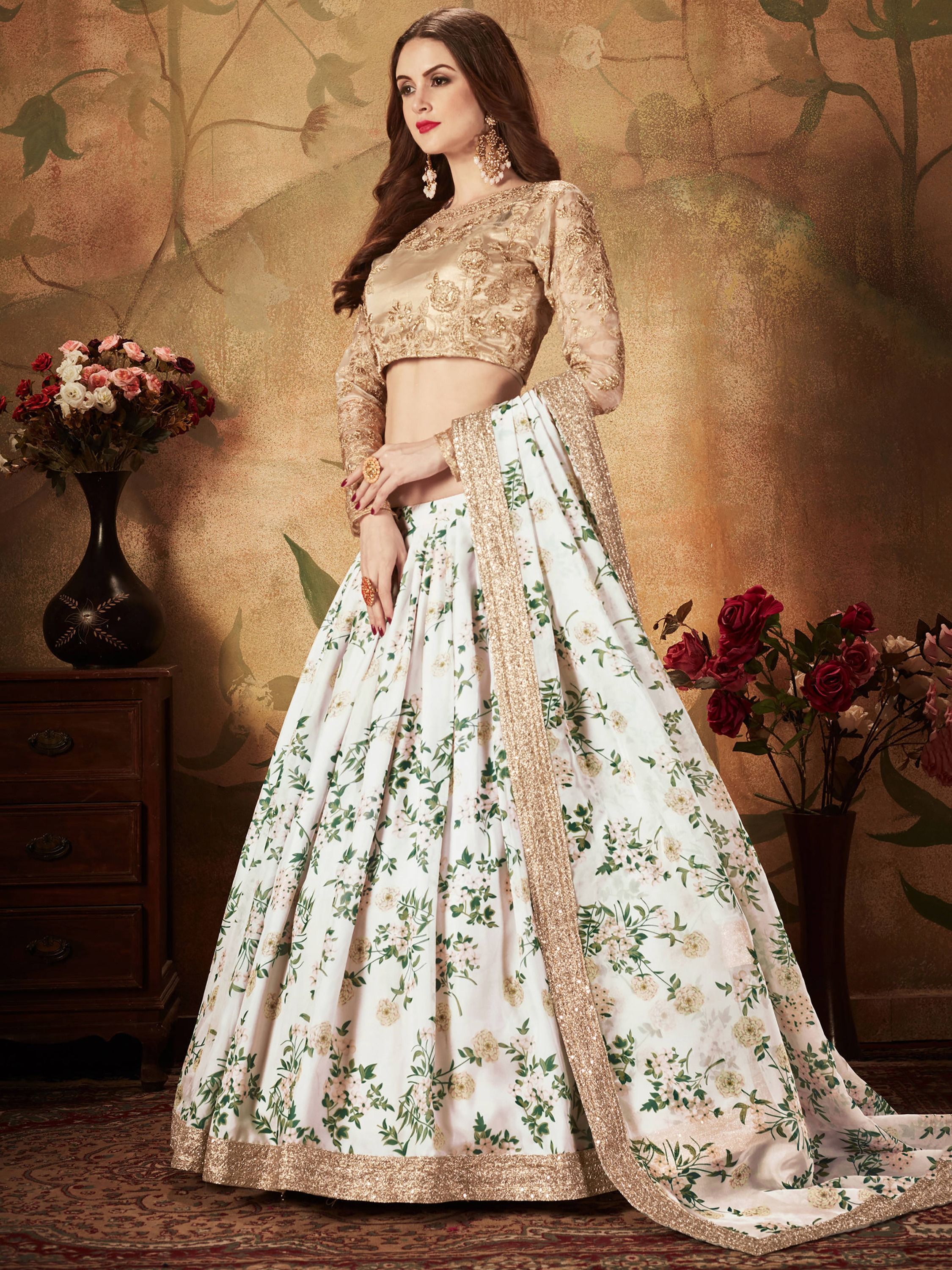 Sabyasachi & Manish Malhotra's Lehenga Dupes In Chandni Chowk| Designer  Marwar Bridal Lehenga & Gown - YouTube