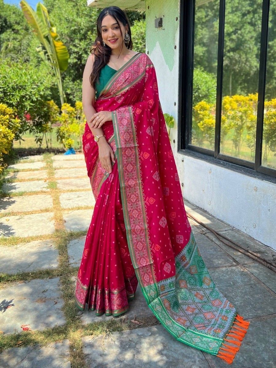 21 Beautiful Blouse Designs for Pink Color Silk Saree - Paperblog | South  indian wedding saree, Wedding saree indian, Bridal sarees south indian