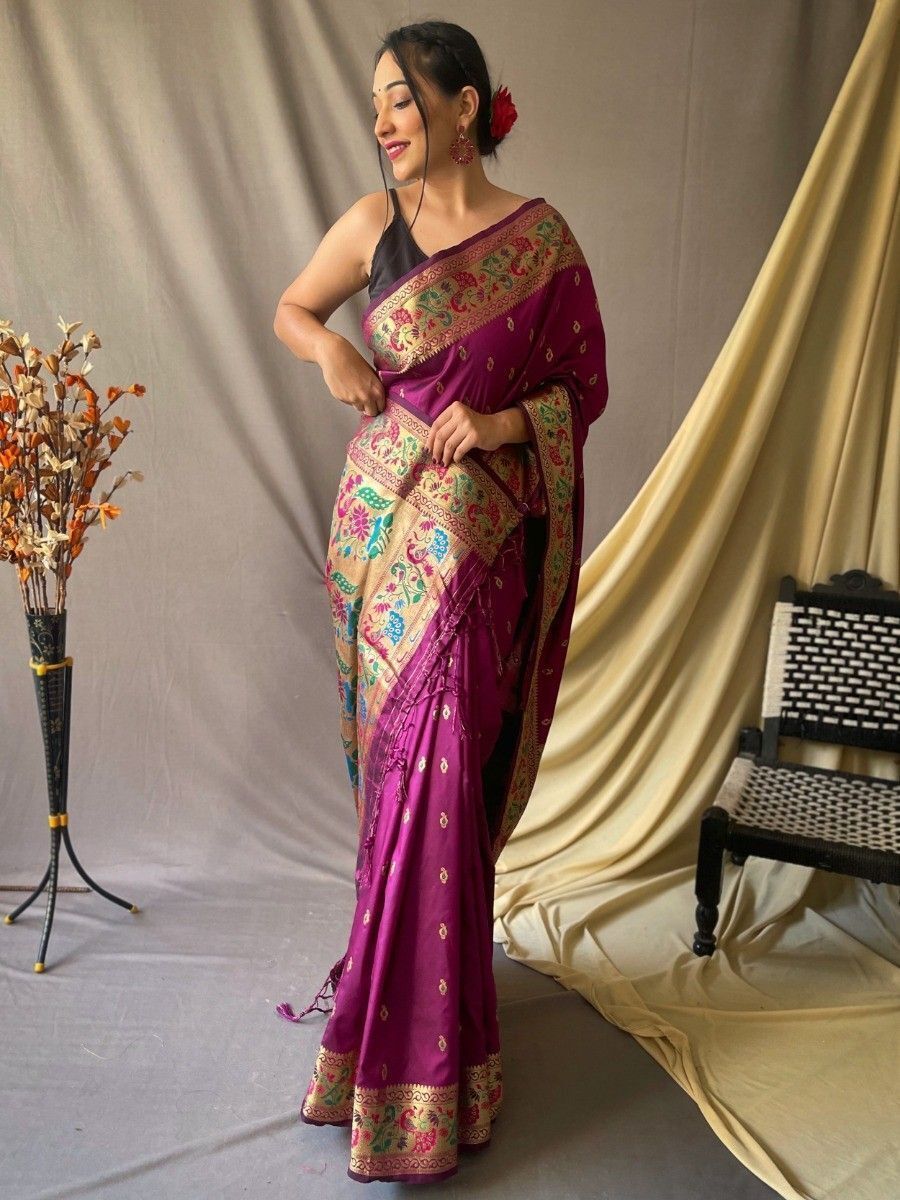 Buy Classic Saree Weaving Art Silk in Rani Online -